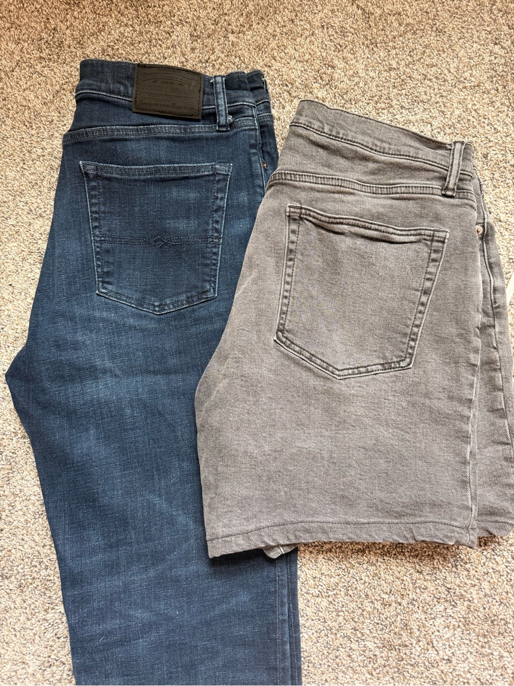 Lucky Brand 😎🍀 Men's Dark Blue and Gray Slim-Straight Jeans + GAP Shorts